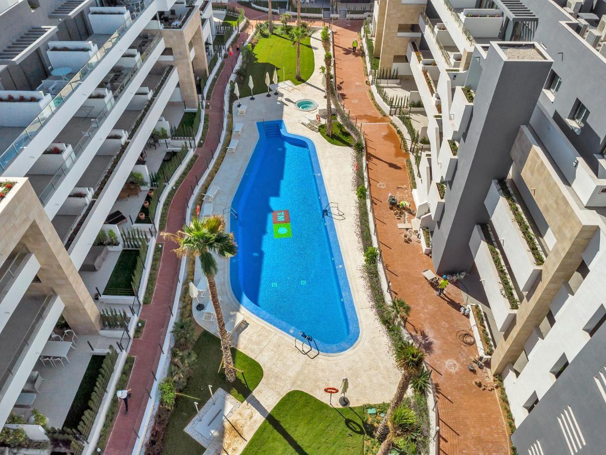 Lovely First Floor Apartment, Heating Pool ! Alicante Extérieur photo